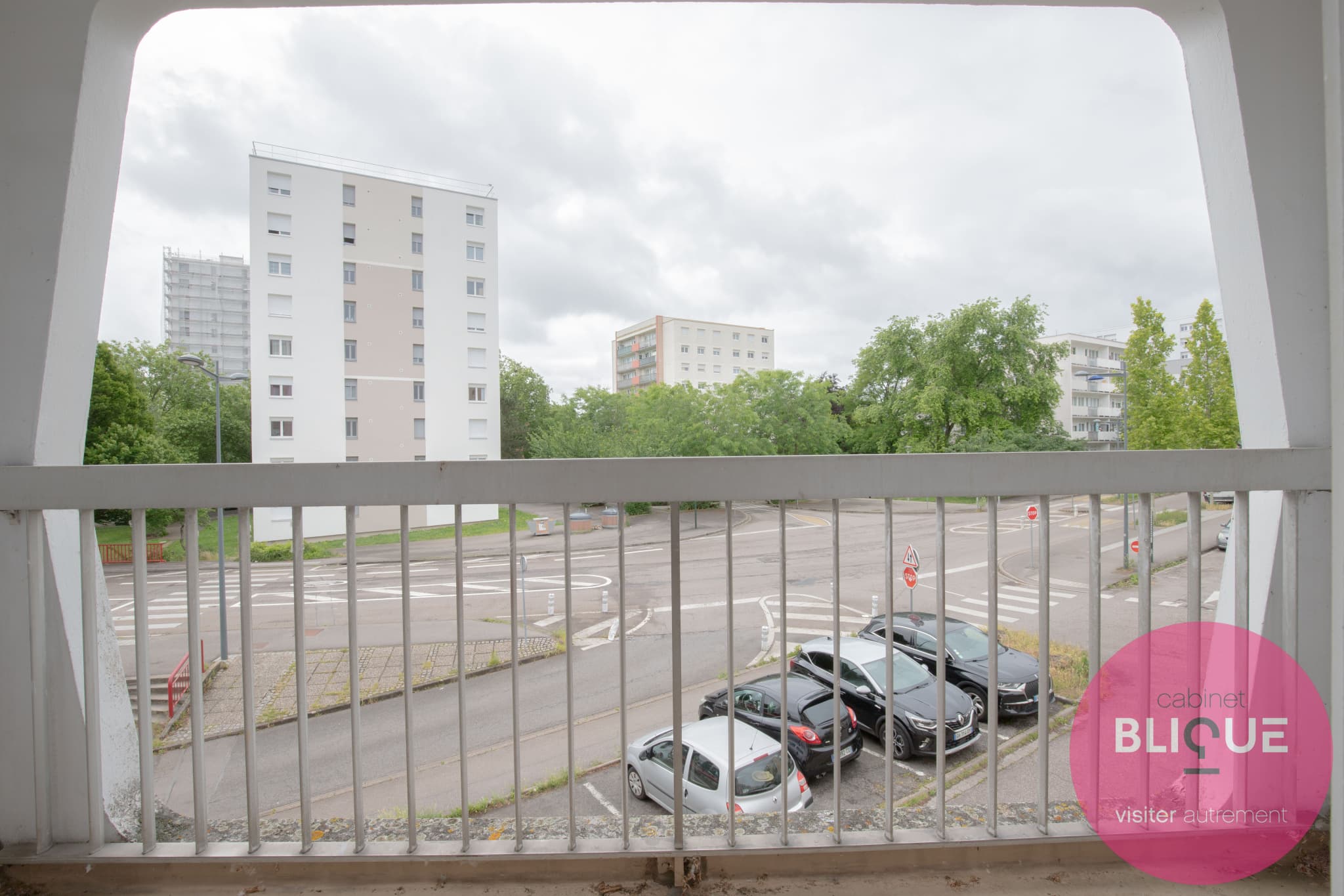 Photo 13 - UN PETIT BALCON SUR LA VILLE