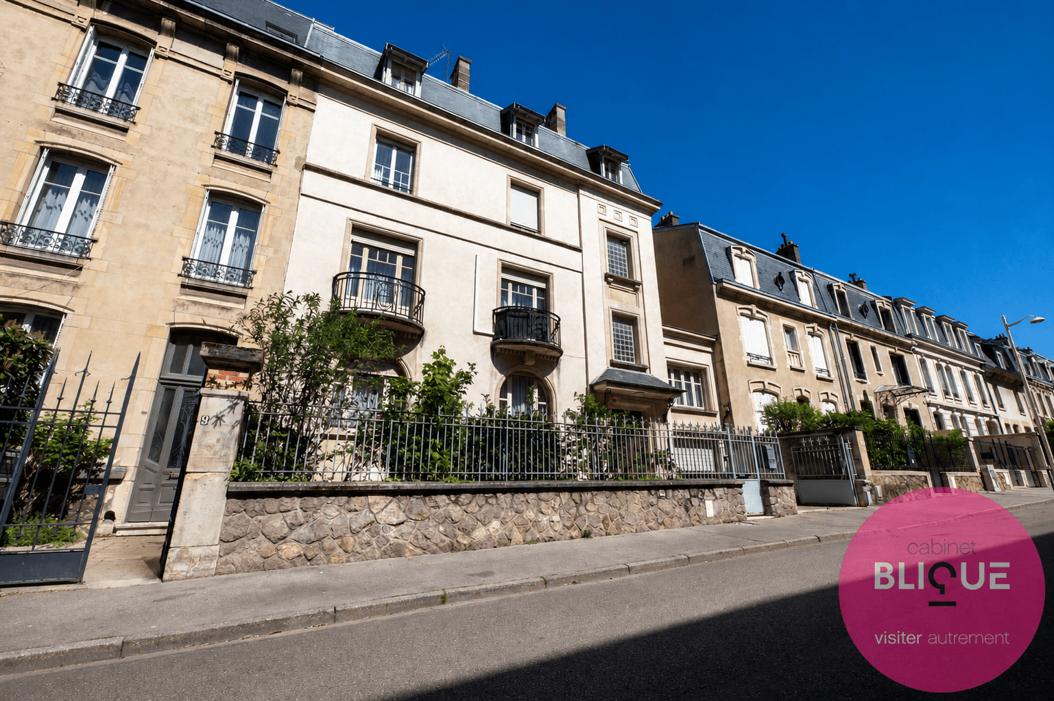 Photo 49 - AU ONZE…