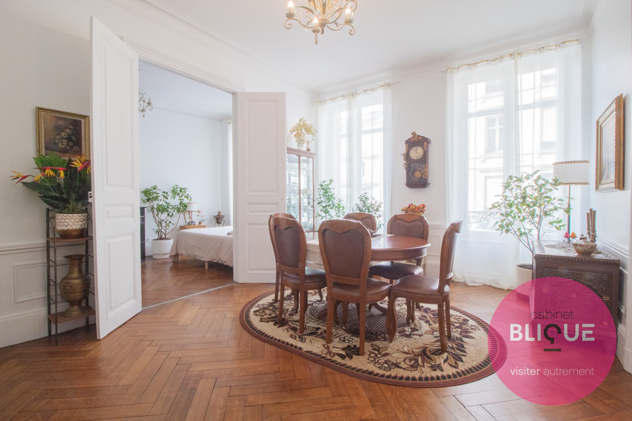 Photo principale - CERTAINS APPARTEMENT ONT DES MURS . CELUI-CI A UNE HISTOIRE !