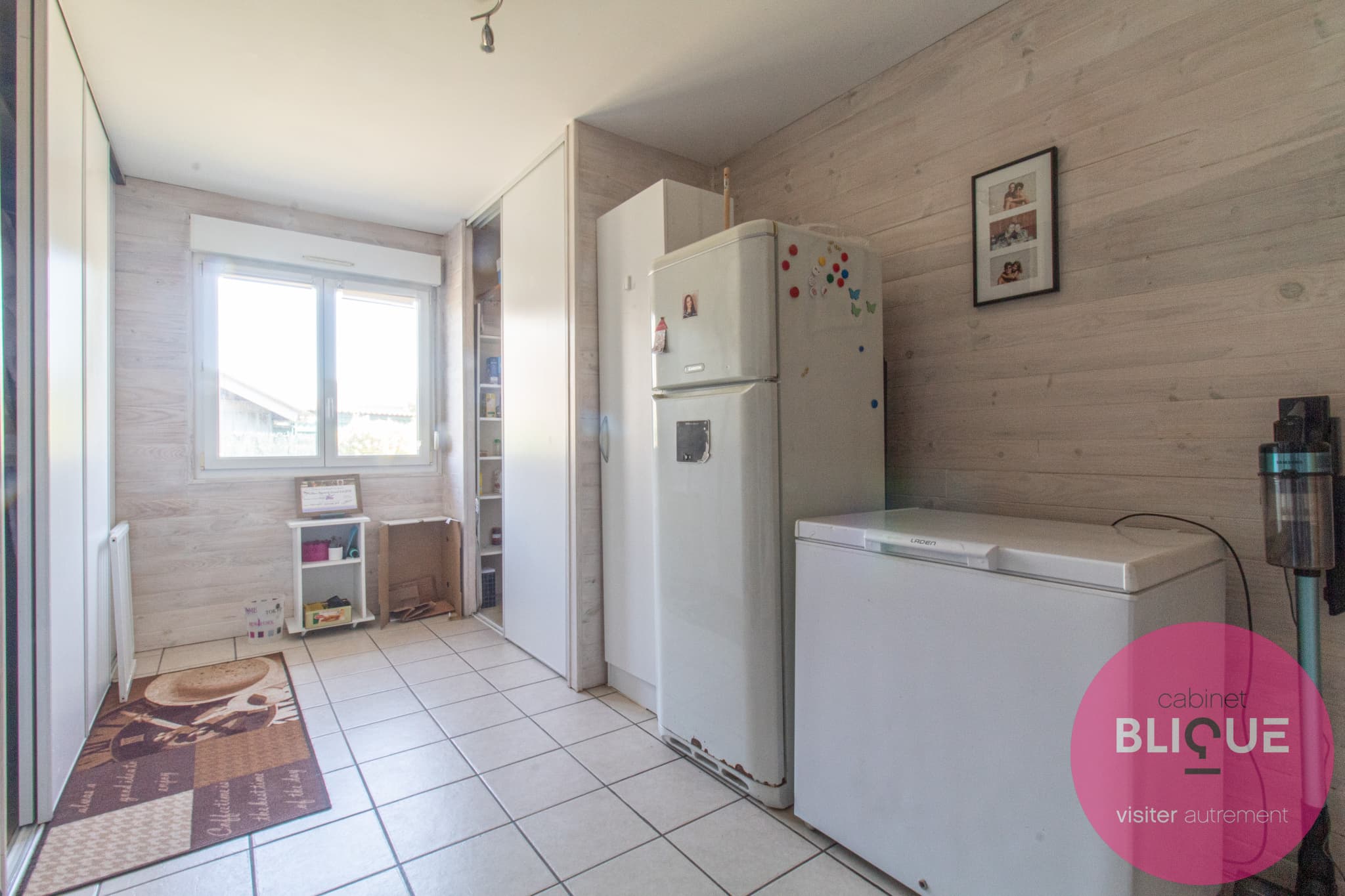 Photo 29 - PLAIN-PIED, GRAND JARDIN ET GARAGES XXL : ICI, L'ESPACE A PRIS SES AISES !