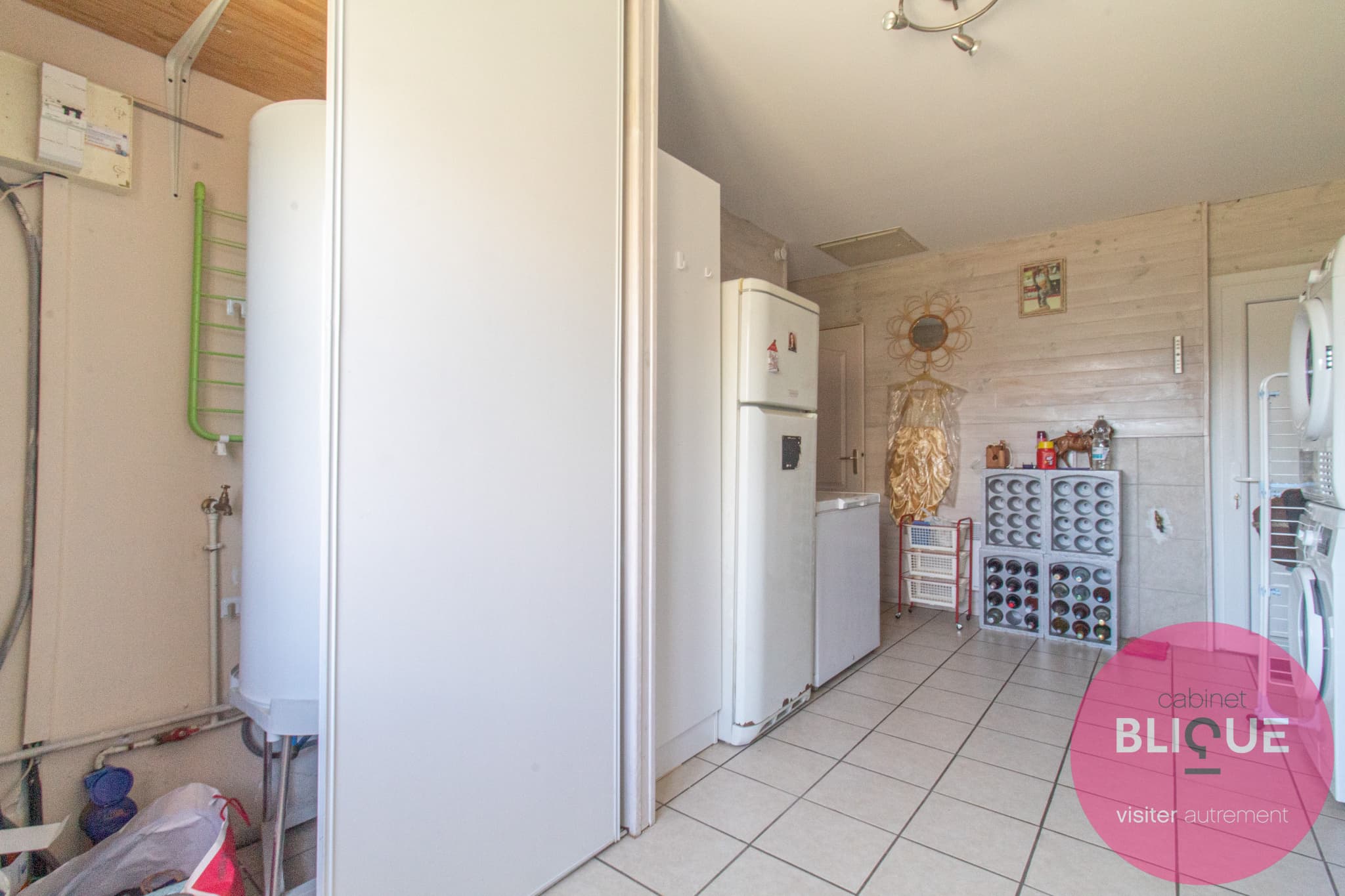 Photo 31 - PLAIN-PIED, GRAND JARDIN ET GARAGES XXL : ICI, L'ESPACE A PRIS SES AISES !