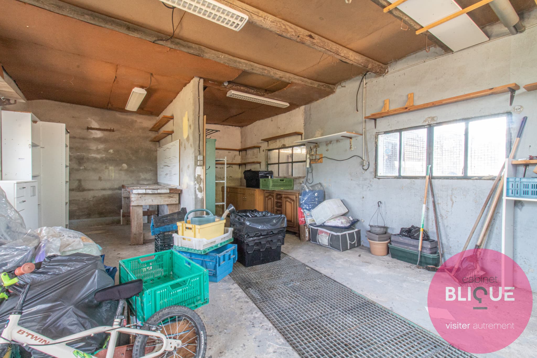 Photo 33 - PLAIN-PIED, GRAND JARDIN ET GARAGES XXL : ICI, L'ESPACE A PRIS SES AISES !