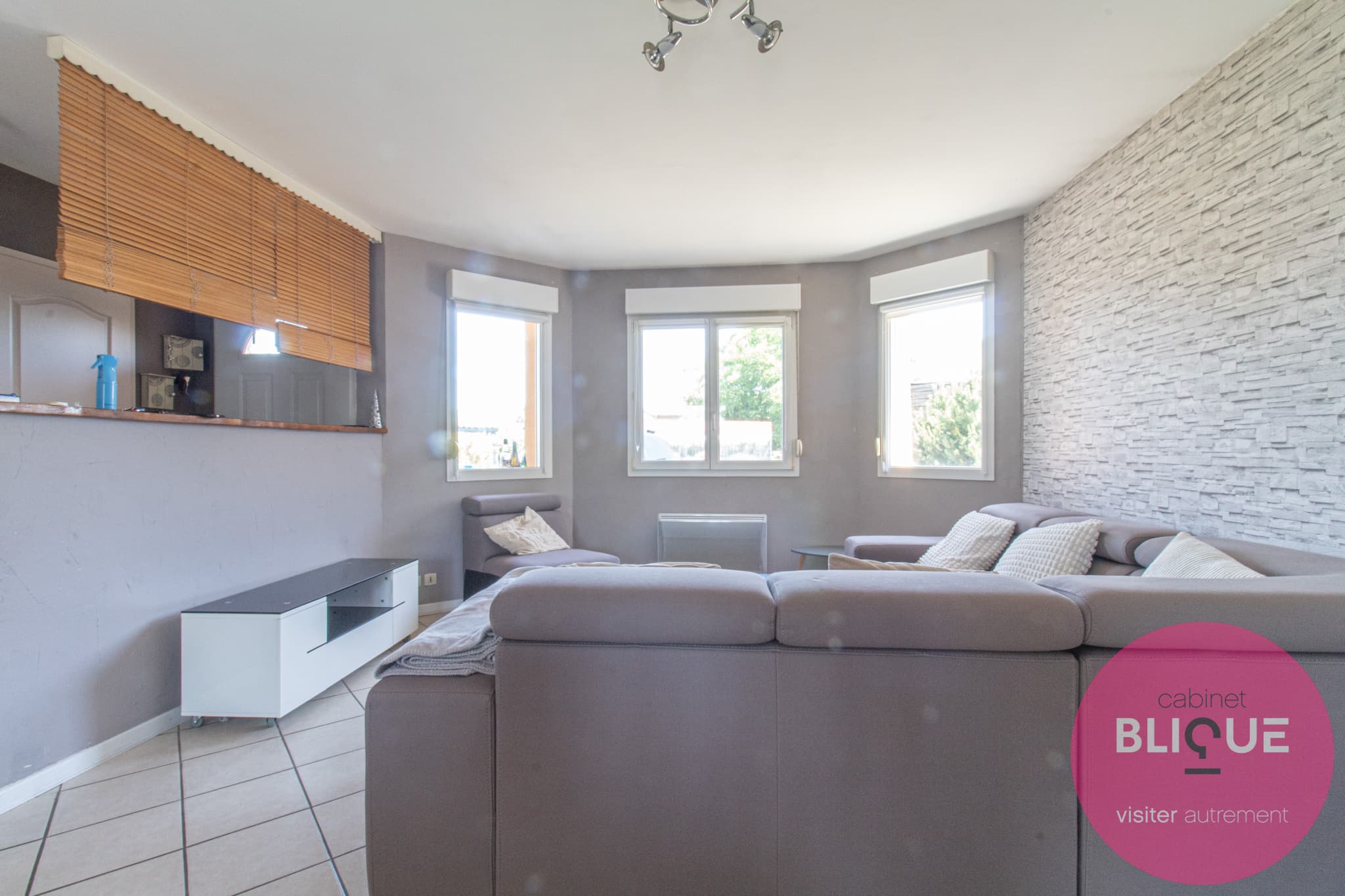 Photo 5 - PLAIN-PIED, GRAND JARDIN ET GARAGES XXL : ICI, L'ESPACE A PRIS SES AISES !