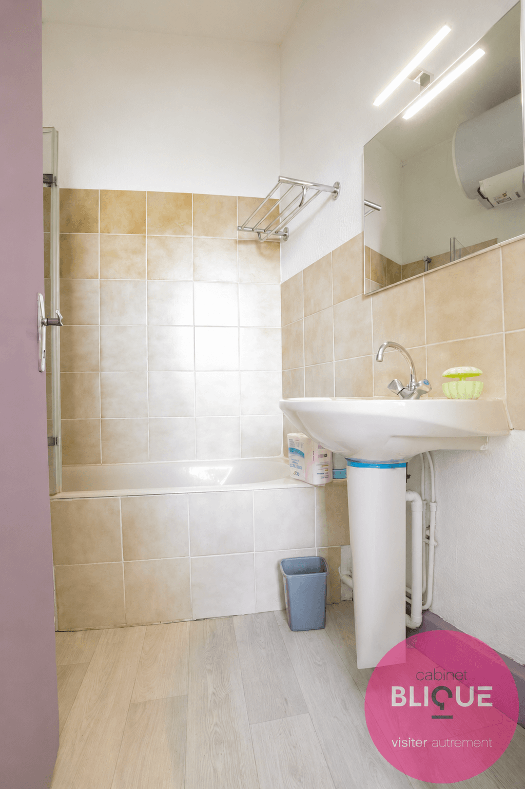Photo 7 - COMPACT PRATIQUE EFFICACE